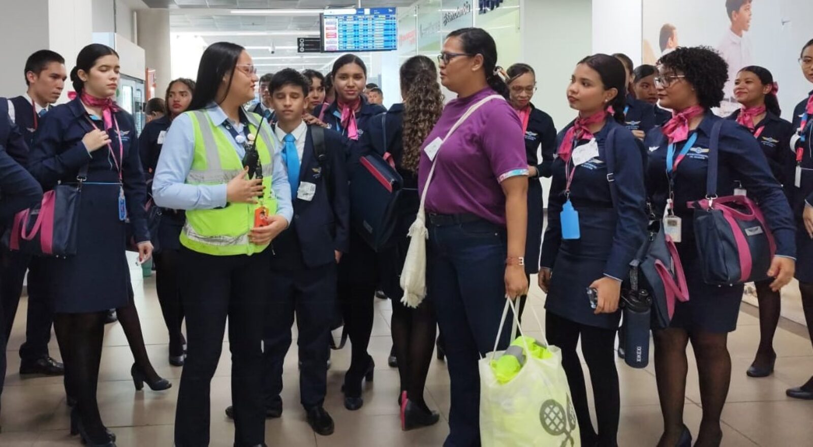Aerooriente abre las puertas a escuela de aviación